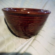 Vintage Stoneware Small Brown Bowl Marked  USA - $186.00 MXN