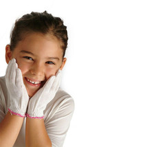 DermaSilk Childrens Gloves 3-9 Years - £23.13 GBP