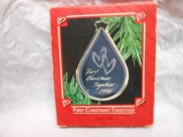 Hallmark Keepsake &quot;First Christmas Together&quot;  1986 Acrylic Ornament NEW ... - $184.89 MXN
