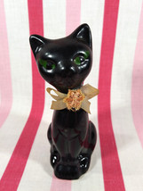 Sweet Vintage Hand Painted Black Cat Ceramic Figurine w/ Green Eyes &amp; Flower Bow - £9.49 GBP