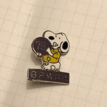 Vintage 1979 Snoopy Peanuts Metal Enamel Bowling GPWBA Lapel Pin Pinback - $4.75