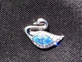 Swarovski Silver Swan Pin With Blue Crystal Pave New Tie Tack style - £15.73 GBP