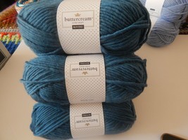 LOT 9 NEW Buttercream Luxe Craft Roving Yarn, 100% wool color blue - £46.52 GBP