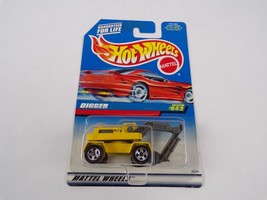 Van / Sports Car / Hot Wheels Digger #643 95544 #H28 - £10.95 GBP