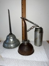 Vintage lot of 3 oil cans  2-thumb pump, 1 triger pumper Unbranded - £19.40 GBP