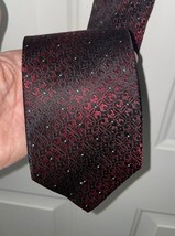 Van Heusen Mens Tie Burgundy Red Black 3.5 X 59 100% Silk Very Nice And Soft - £7.00 GBP