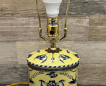 16&quot; Yellow &amp; Blue French Provincial Toile Table Lamp ~ Vintage! - £75.76 GBP