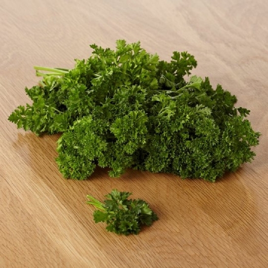 Non GMO Triple Curled Parsley - 300 Seeds