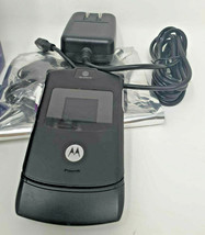 Motorola Razr V3 V3g Flip Phone AT&amp;T Antique Text EASY Slim GSM Vintage Chip GSM - £28.09 GBP