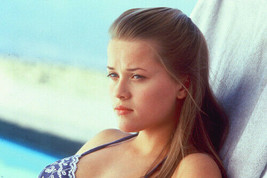 Reese Witherspoon vintage 4x6 inch real photo #353933 - £3.73 GBP