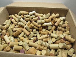 OVER 1,000+ Used Recycled Wine Corks Various Brands Bottle Crafts Project Large - £35.41 GBP