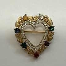 Vintage 1950s Crown Trifari Gold Tone  Multi-Color Rhinestone Heart Pin/Brooch - £23.56 GBP
