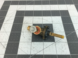 Jenn Air Range Burner Valve (yellow) P# 12002268  7502P561-60  74009451 - €51,62 EUR Jenn Air Range Burner Valve (yellow) P# 12002268  7502P561-60  74009451 - €51,62 EUR