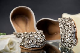 Kundan Floral - Silver base Silver Kundan Embellished Wedding Flat shoes Jutis S - £95.32 GBP