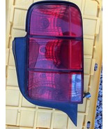 FORD MUSTANG OEM REAR PASSENGER SIDE TAILLIGHT TAILLAMP 2005-2009 RIGHT - $1,432.32 MXN