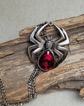 Vintage Signed JPi Black Widow Spider Pendant Necklace Faux Blood Ruby 20&quot; Chain - £15.44 GBP