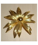 Goldtone Flower 2&quot; Brooch Pin Vintage - £10.27 GBP