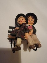 2 people sitting on a park bench  Vintage Figures Figurines Decor - £15.35 GBP