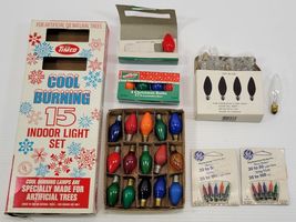 Y) Vintage Junk Drawer Mixed Lot Various Christmas Holiday Bulbs - $9.89