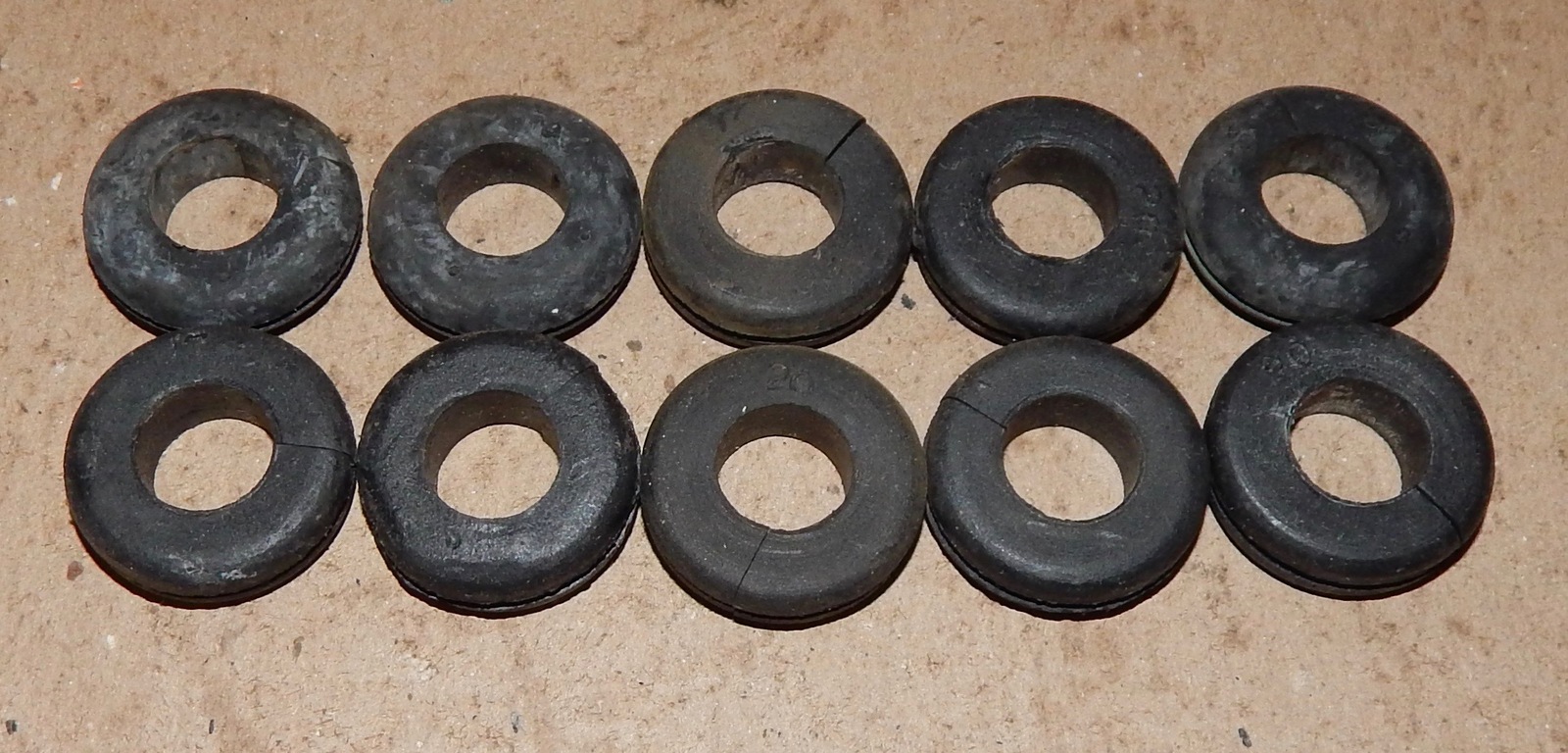 Soft Rubber Split Grommets For Easy Insertion 1/2&quot; Hole x1&quot; x 1/16&quot; 10 E... - $4.99