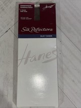 Vintage Hanes Silk Reflections 2 Pair Silky Sheer KneeHighs #725 Town Taupe - $12.19