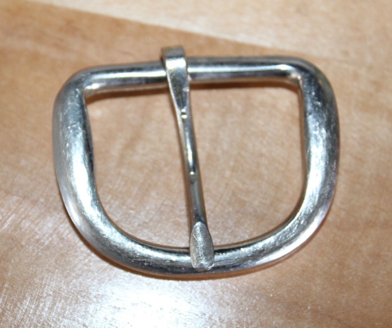 Belt Buckle Replacement Silver Tone D Shape Fits Belt Up To 1 1/2&quot; - $5.99