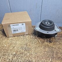 For Chevy Colorado 17-22 Genuine GM Parts Front Passenger Side Shock Mount - $27.72