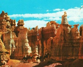 Queen Victoria Bryce Canyon National Park Utah Postcard Used 1970s - £3.13 GBP