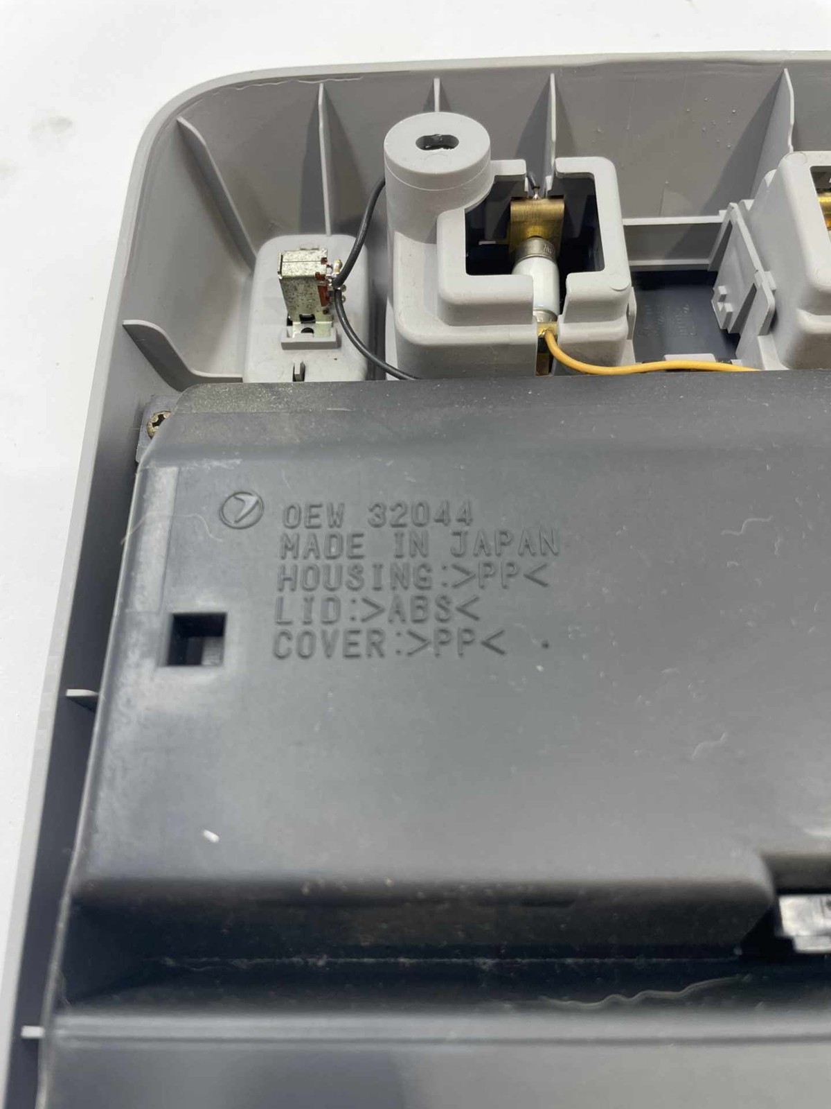 2003-2008 Subaru Forester Over Head Console W/ Lights Switches Storage OEW32044 Item image 7