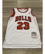 100% Authentic Michael Jordan Mitchell Ness 97 98 Bulls Jersey Size 36 S - $98.99