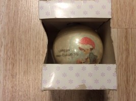 1979 Glass Ball Vintage Christmas Jonathan &amp; David Licensee Enesco Imports Corp. - $16.20