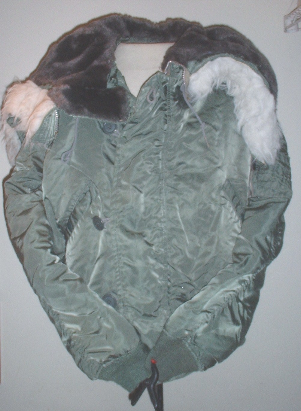 USAF US Air Force flyer&#39;s parka N-2B, Large; fake fur hood, holes in elbows - $125.00