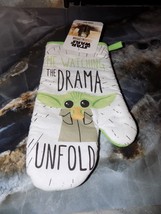 Disney STAR WARS The Mandalorian Me Watching the Drama Unfold Oven Mitt NEW - €11,76 EUR