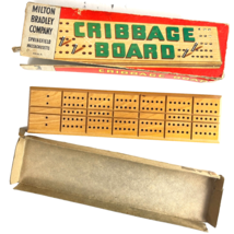 Cribbage Board Vtg Milton Bradley Co 4626-A Springfield Mass Metal Pegs + Box - £13.81 GBP