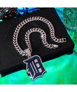 Detroit Tigers Chain With Pendant Silver 24 Inch  - $24.74