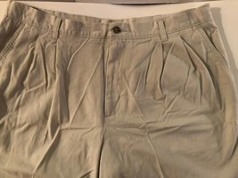 Size 38 George shorts khaki pleaded front 7.5 inch inseam - £10.27 GBP