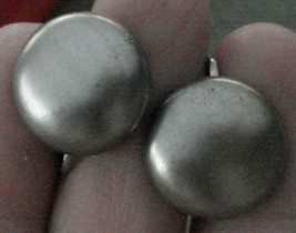 Nice Vintage Metallic Finish Screw Back Earrings, Very Good Condition -VERSATILE - £5.20 GBP