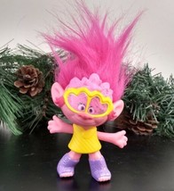 Party Poppy McDonald&#39;s Happy Meal Toy Trolls World Tour 2020 #1 Loose! - £2.54 GBP