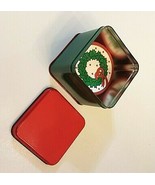 Potpourri Press Tin + 30 Paper Wreath Coasters USA Christmas Red Green C... - £7.34 GBP