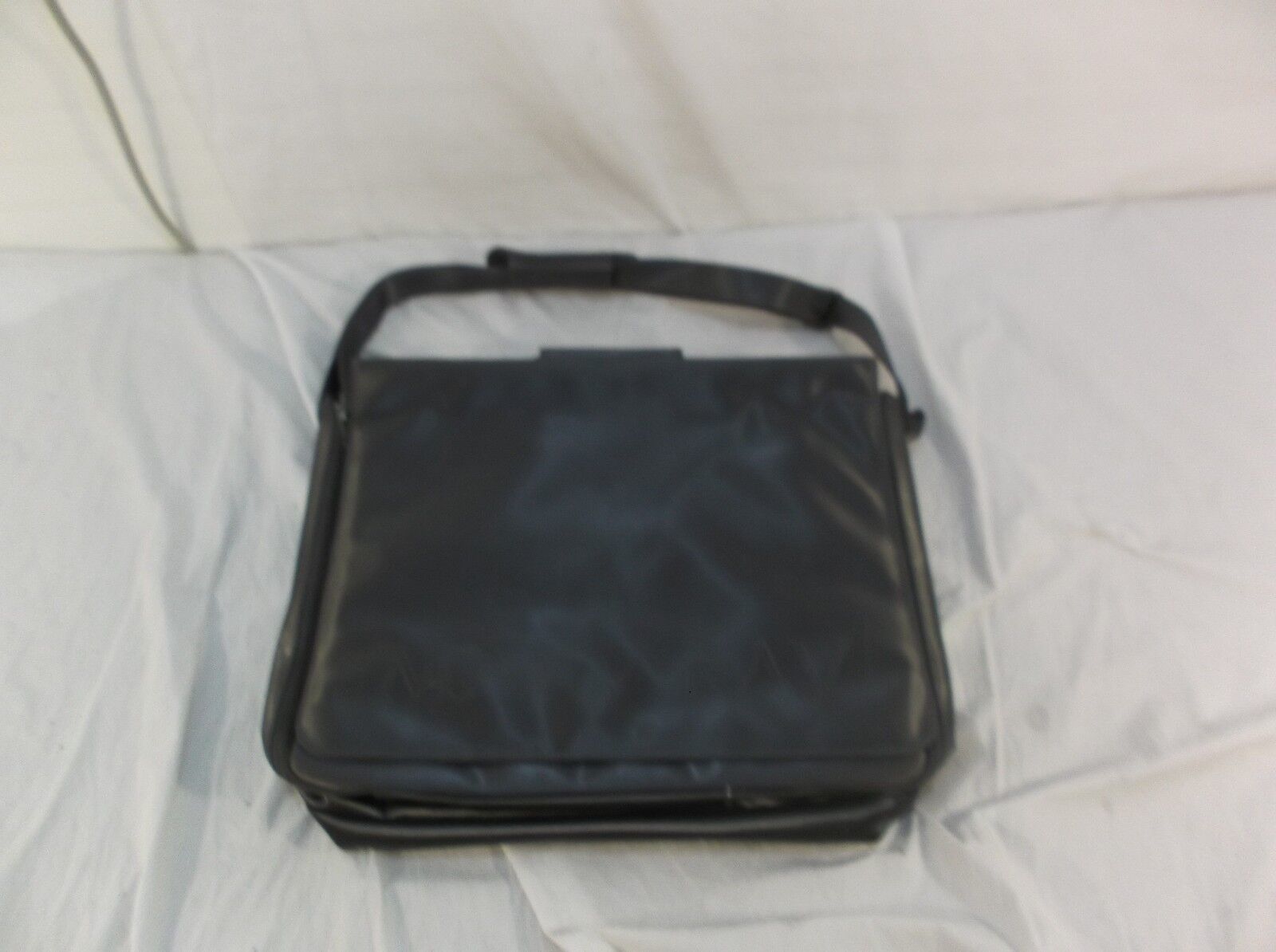 Large Mary Kay Consultant's Distributor Black Shoulder Satchel Bag & Carry Strap - $42.76