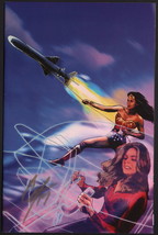 SIGNED Cat Staggs Wonder Woman 77 Meets The Bionic Woman #3 Virgin Variant Cover - £19.41 GBP