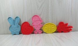 Hallmark Cookie Cutters Lot Easter Valentine&#39;s Day Bunny egg chick cupid... - £10.11 GBP