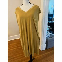 Umgee V-Neck T-Shirt Dress – Mustard – Size Medium – NWT - $553.36 MXN