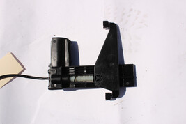 2004-2007 BMW E60 525i LEFT DRIVER SIDE ADJUSTMENT HEADREST MOTOR V104 image 3