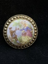VIntage Porcelain Gold Tone Courting Couple Scarf Clip Signed Fragonard ... - $15.00