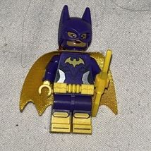 Lego Batgirl Minifigure 70902 70917 70906 sh305 Batman CMF Rare Retired HTF - $7.87