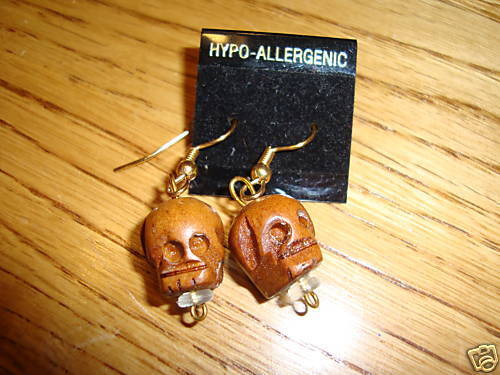 Skull head wooden hand carved earrings carvings gift NEW Goth - $2.05