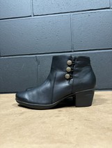 Clarks Black Leather Ankle Boots Women’s Sz 9.5 M - $34.96