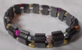 Black Hematite Double Strand Bead Stretch Bracelet Flat Back Colorful Beads 6&quot; - £6.33 GBP