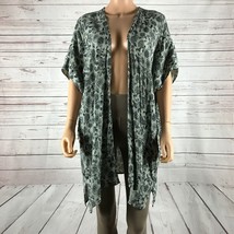 FOREVER 21 Gray with Black Florals Short Sleeve Kimono Cardigan M/L - £9.75 GBP